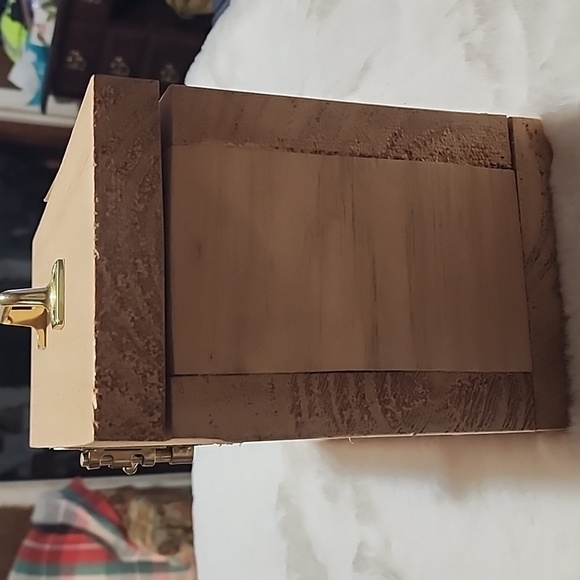 HANDMADE WOODEN BOX WITH  LID AND  LOCK - Picture 5 of 10